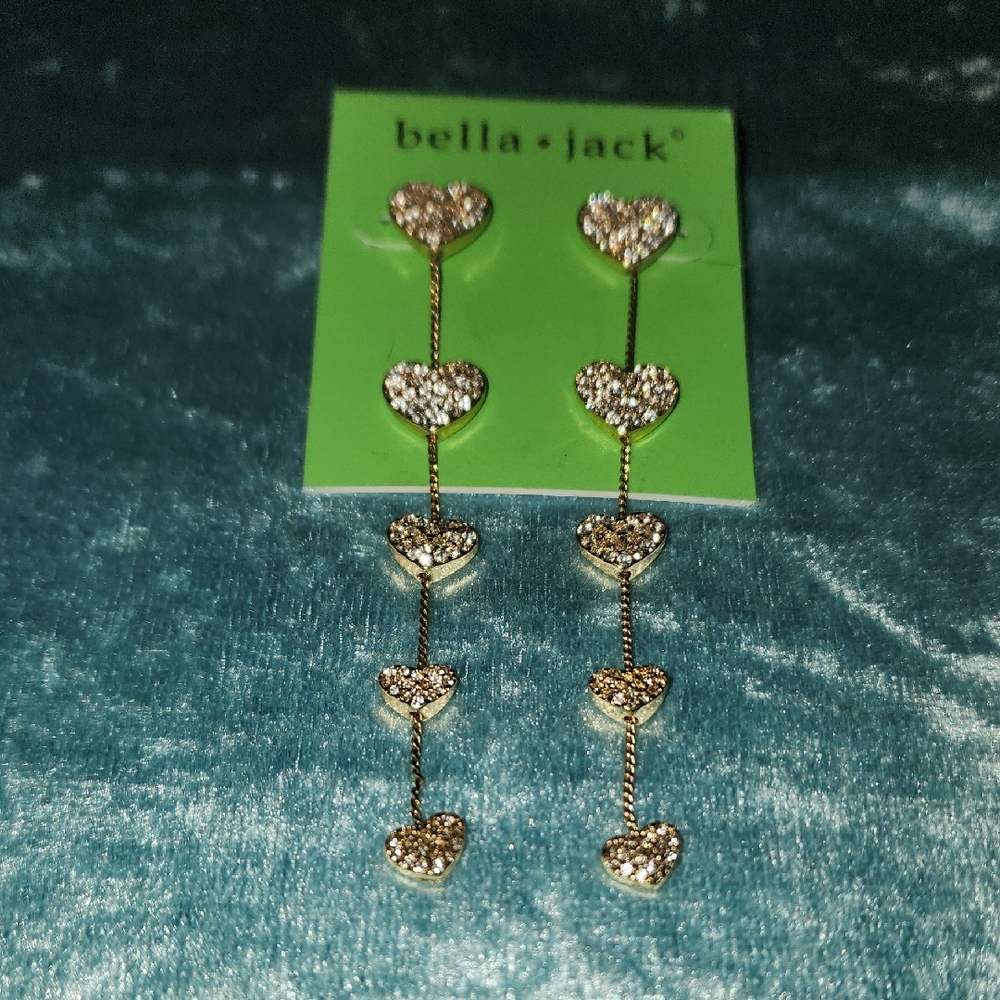 Gold💛✨️ Heart Dangle Earrings with Stunning Crystals Gold✨️/ NWT✨️💛